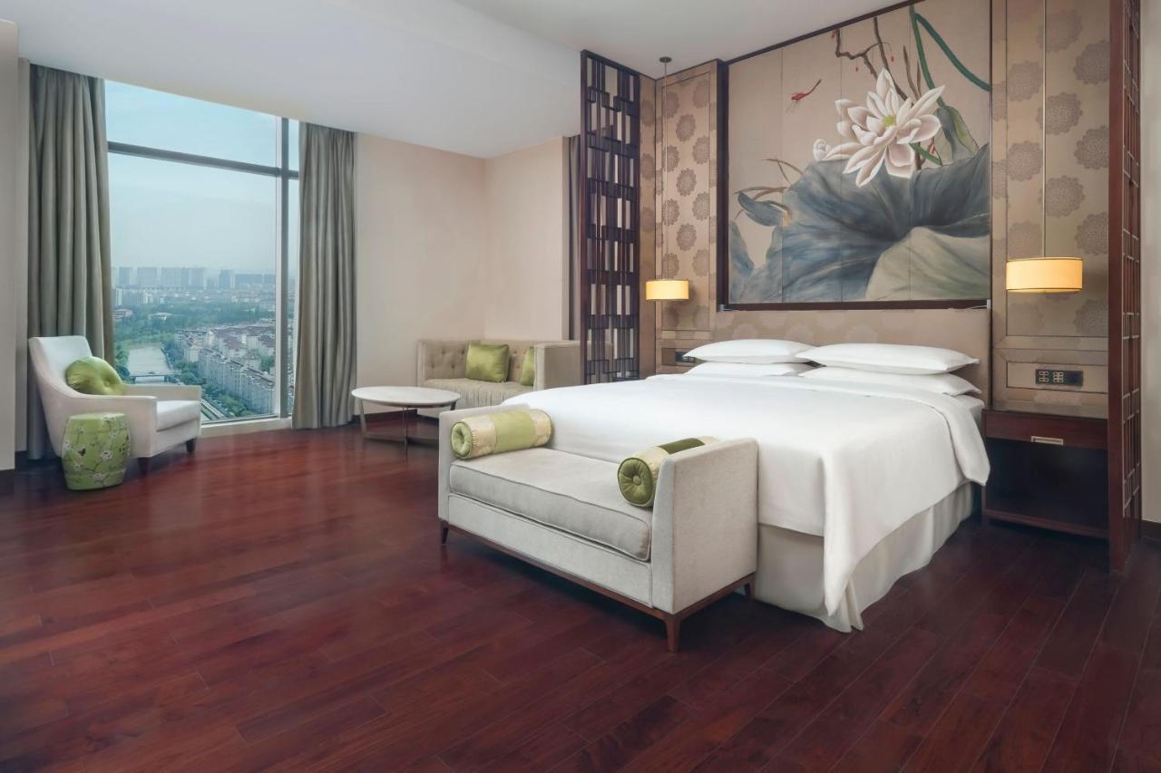 Sheraton Shanghai Jiading Hotel Exterior photo